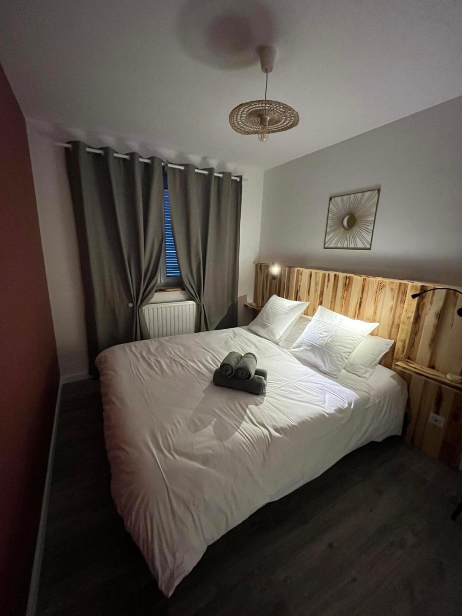 Grand Gite Des Pins Chaumousey Bagian luar foto